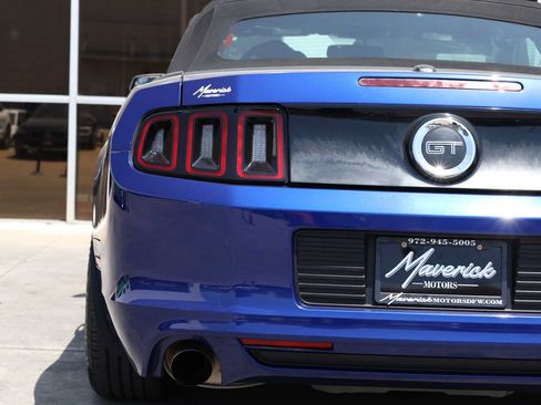 Used 2013 Ford Mustang GT Premium w/ Electronics Pkg RWD image 37