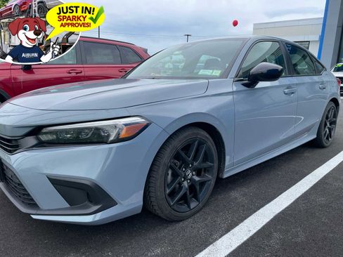 Used 2024 Honda Civic Sport image 1