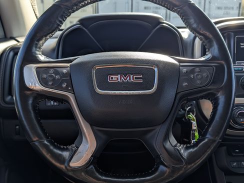 Used 2018 GMC Canyon Denali image 28