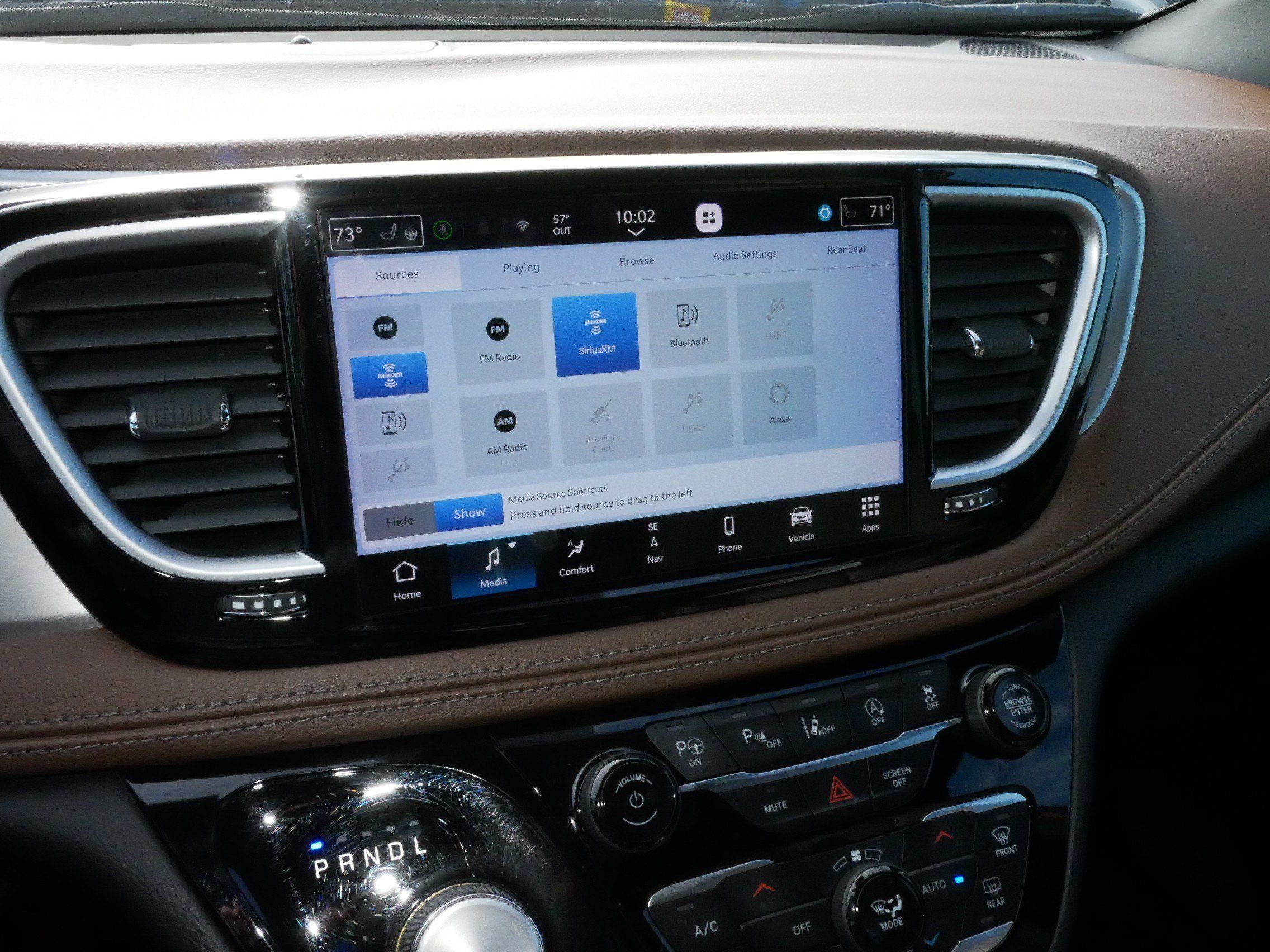 Used 2021 Chrysler Pacifica Limited w/ Uconnect Theater Family Group AWD/4WD image 22