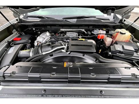 Used 2021 Chevrolet Silverado 3500 LTZ w/ LTZ Convenience Package image 31