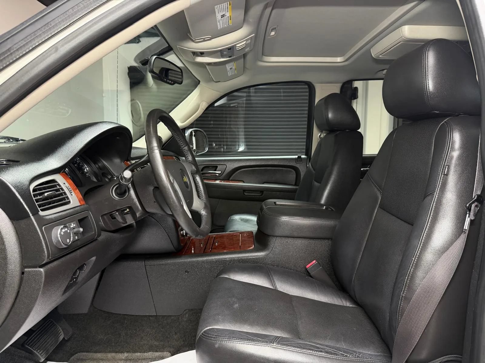 Used 2013 Chevrolet Avalanche LTZ RWD image 26