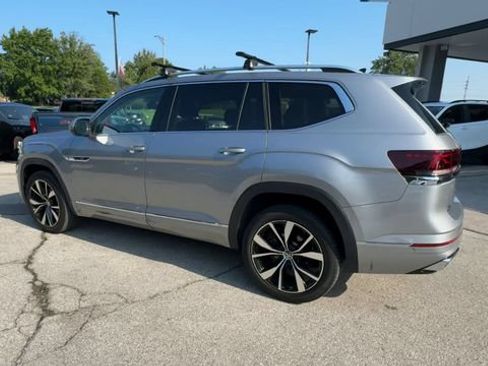 Used 2024 Volkswagen Atlas SEL Premium R-Line AWD/4WD image 6