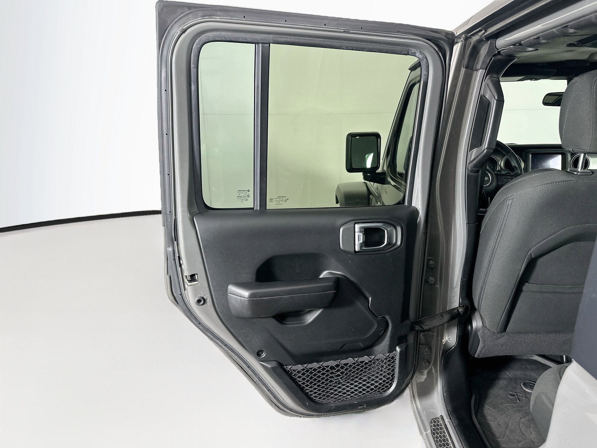 Used 2020 Jeep Wrangler Unlimited Sport S AWD/4WD image 25