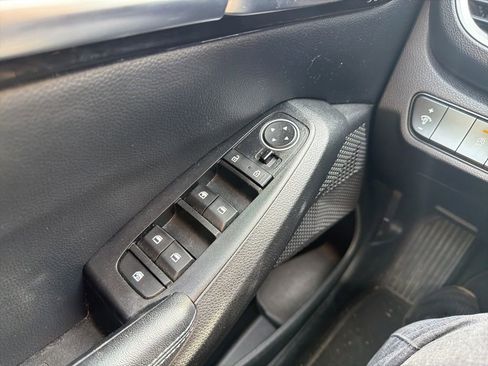 Used 2021 Kia Seltos S FWD image 17