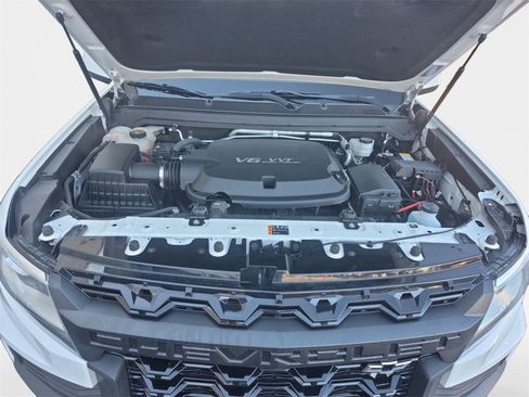 Used 2021 Chevrolet Colorado ZR2 w/ ZR2 Dusk Special Edition image 23