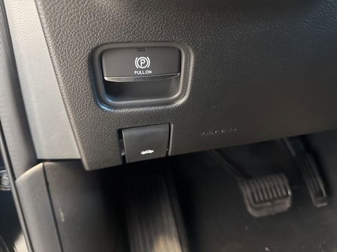 New 2025 Jeep Grand Cherokee Laredo w/ Luxury Tech Group I image 20