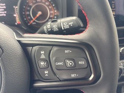 Used 2024 Jeep Wrangler Unlimited Rubicon w/ Technology Group AWD/4WD image 27