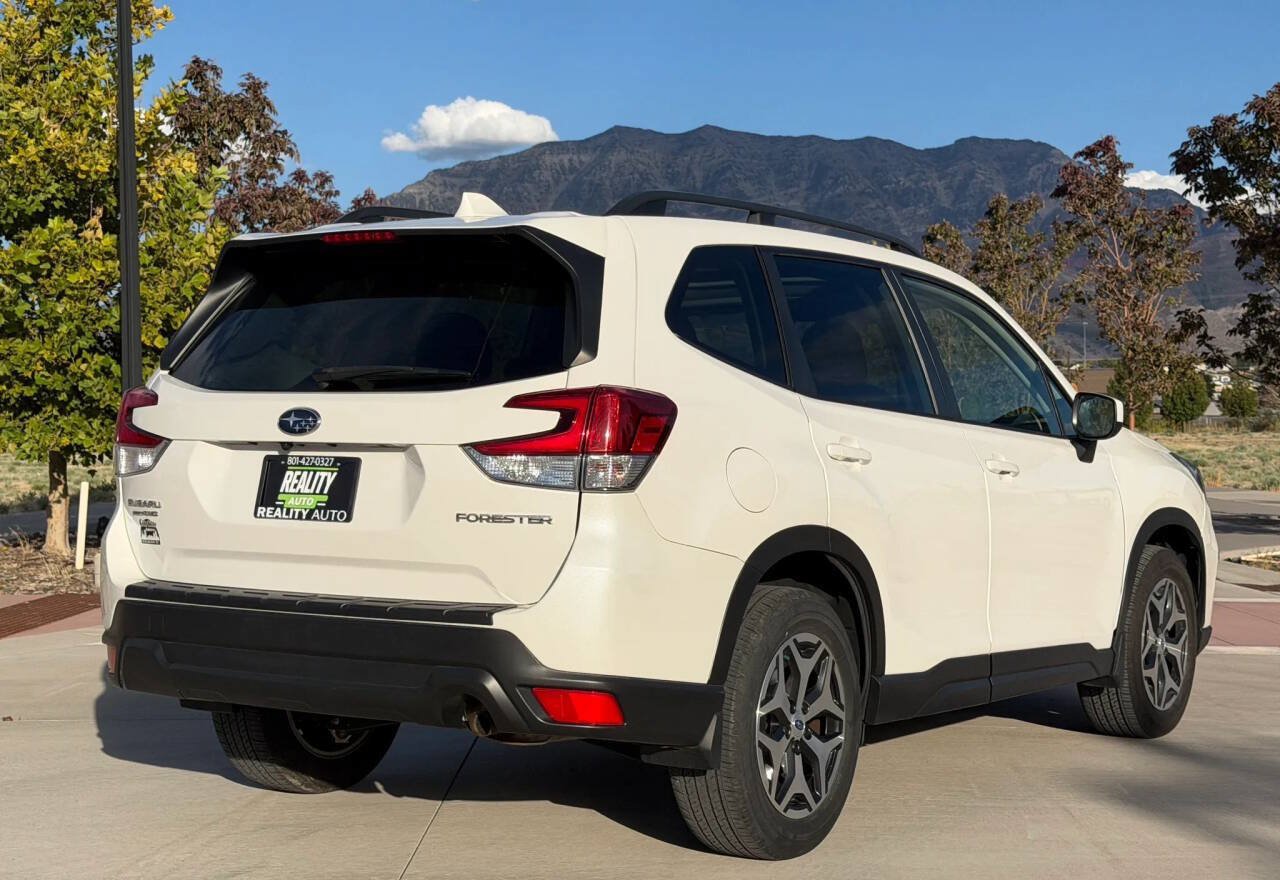 Used 2021 Subaru Forester Premium AWD/4WD image 6