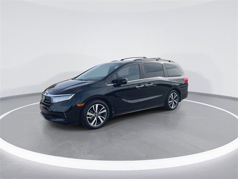Used 2023 Honda Odyssey Touring image 4
