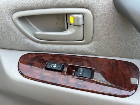 Used 2007 Toyota Sequoia Limited image 23