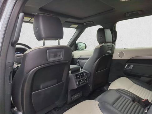 Used 2021 Land Rover Discovery S R-Dynamic image 17