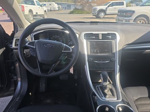 Used 2013 Ford Fusion SE image 11