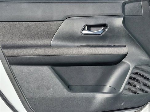 Certified 2025 Nissan Kicks SV w/ Illumination Package image 22