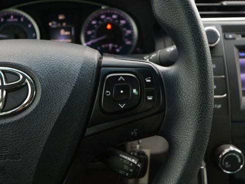 Used 2017 Toyota Camry LE image 14