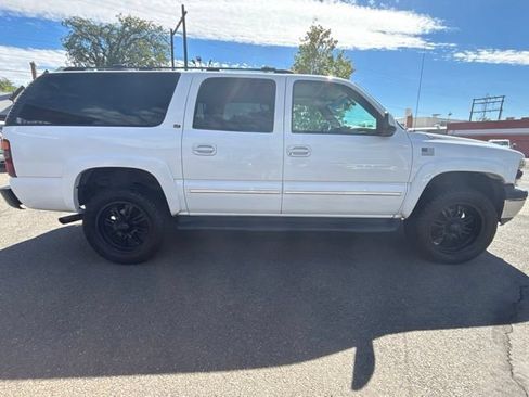 Used 2003 Chevrolet Suburban 2500 LT w/ LT Preferred Equipment Group AWD/4WD image 4