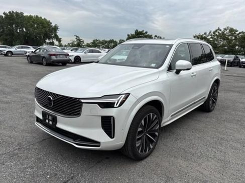 Used 2025 Volvo XC90 B6 Plus w/ Protection Package Premier AWD/4WD image 1