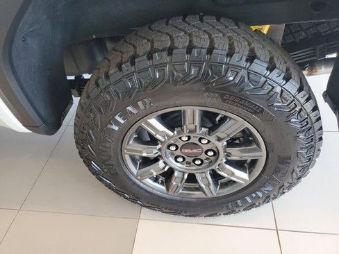 New 2026 GMC Sierra 1500 AT4X image 7