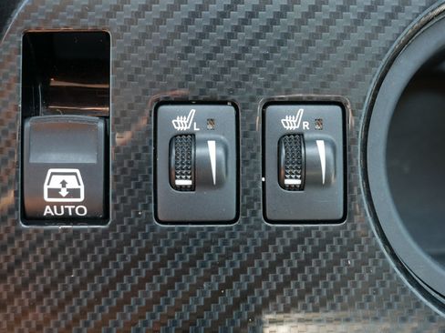 Used 2017 Toyota 4Runner TRD Off-Road Premium AWD/4WD image 28