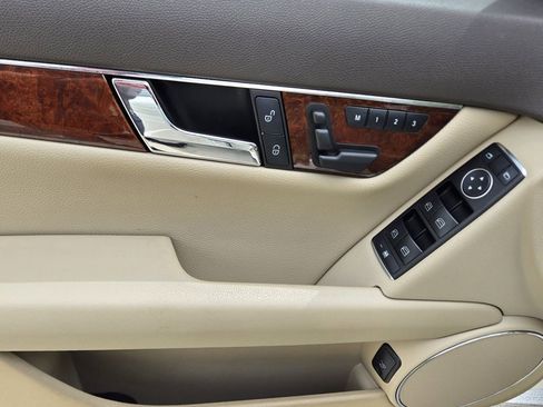 Used 2011 Mercedes-Benz C 300 Sedan image 30