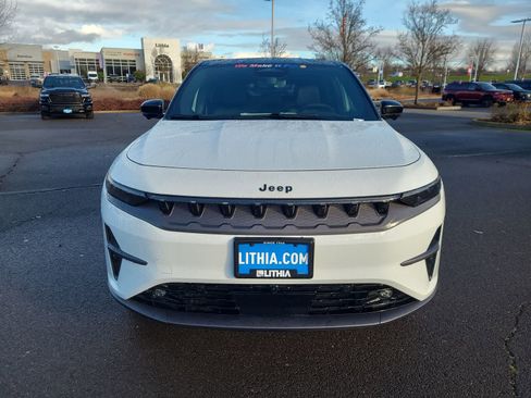 New 2025 Jeep Wagoneer S Launch Edition w/ Trailer Tow Group image 14