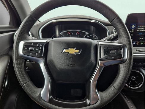 Used 2025 Chevrolet Blazer LT image 17