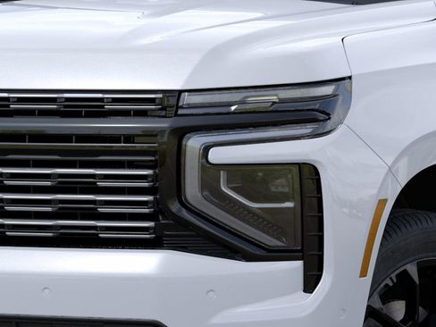 New 2026 Chevrolet Suburban High Country image 12