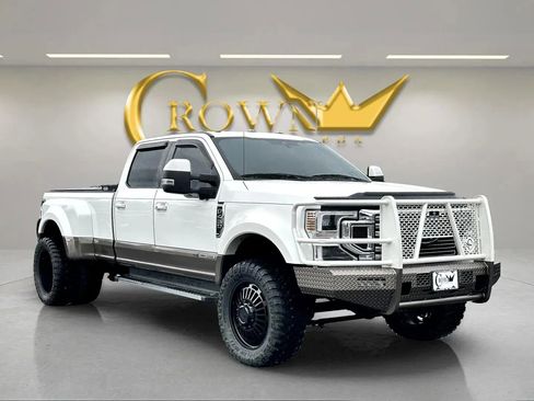 Used 2021 Ford F450 Lariat w/ Lariat Ultimate Package image 4