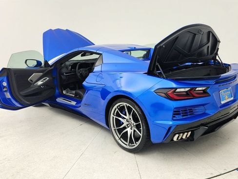 Used 2025 Chevrolet Corvette E-Ray AWD/4WD image 11