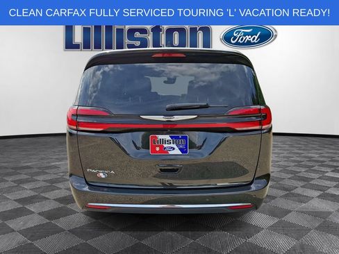 Used 2023 Chrysler Pacifica Touring-L FWD image 5
