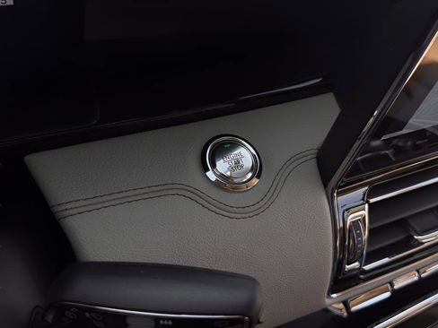 Used 2024 Lincoln Navigator L Reserve image 20