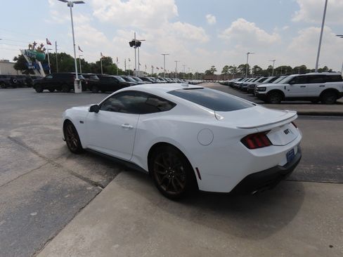 Certified 2025 Ford Mustang GT Premium RWD image 13