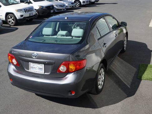 Used 2009 Toyota Corolla SEDAN 4D image 12
