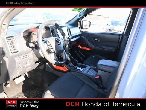 Used 2022 Nissan Frontier Pro-X image 8