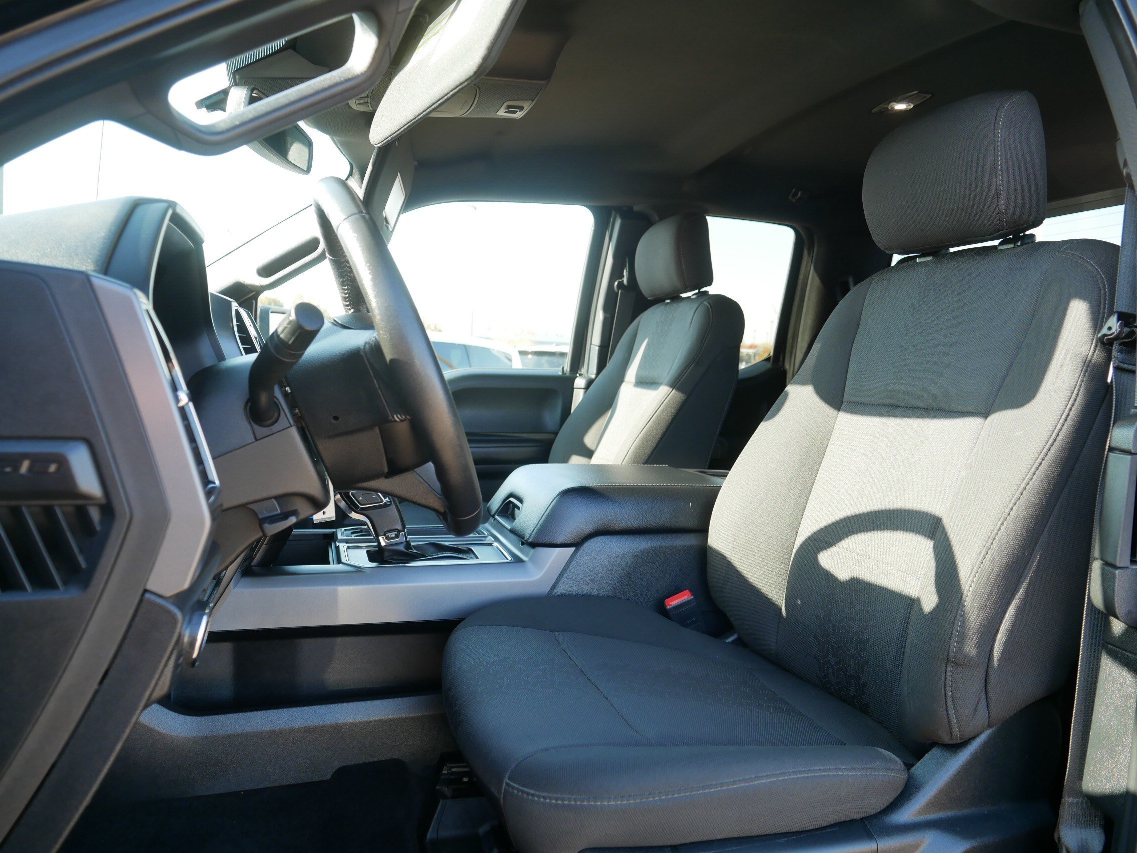 Used 2019 Ford F150 XLT w/ Equipment Group 302A Luxury AWD/4WD image 33