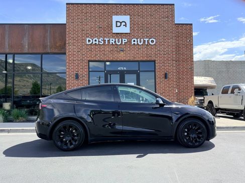 Used 2022 Tesla Model Y Long Range AWD/4WD image 7