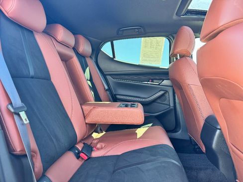 Certified 2025 MAZDA MAZDA3 Carbon image 17