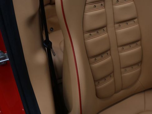 Used 2010 Ferrari California RWD image 27