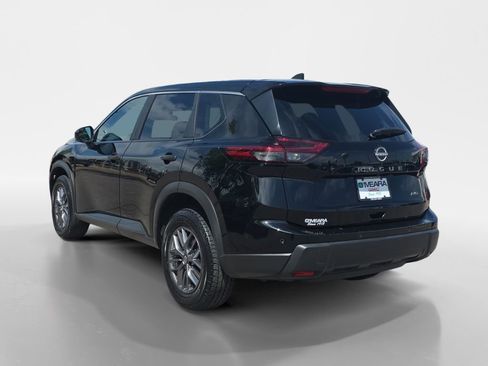 Used 2024 Nissan Rogue S AWD/4WD image 3