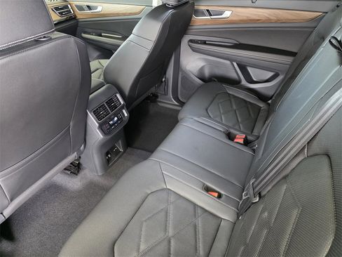 New 2026 Volkswagen Atlas SE image 19