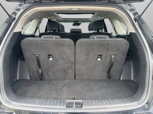 Used 2023 Kia Sorento S w/ Panoramic Sunroof Package FWD image 32