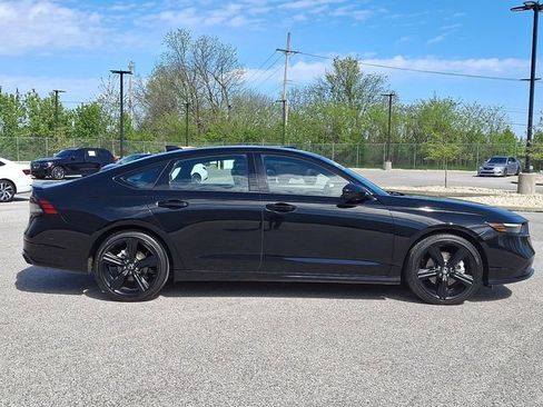 Used 2024 Honda Accord Sport image 10