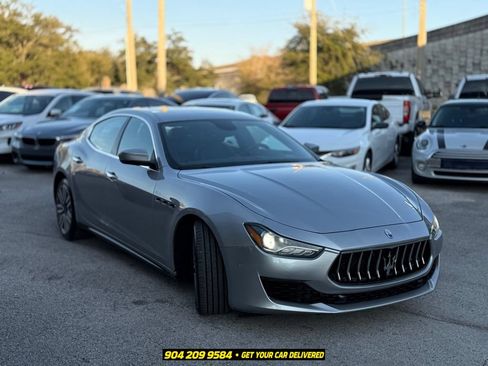 Used 2018 Maserati Ghibli RWD image 9