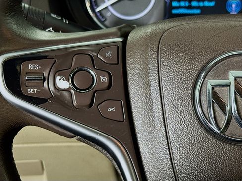 Used 2017 Buick Regal Sport Touring image 13