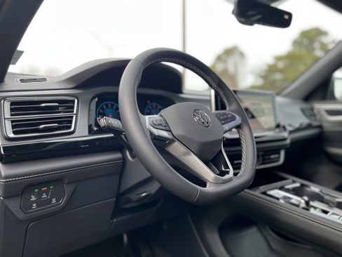 New 2026 Volkswagen Atlas Cross Sport SE image 21