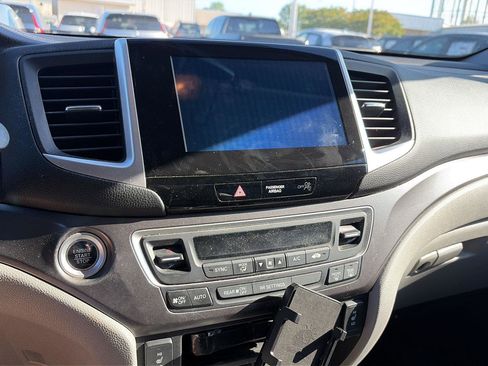 Used 2017 Honda Ridgeline RTL-T image 5