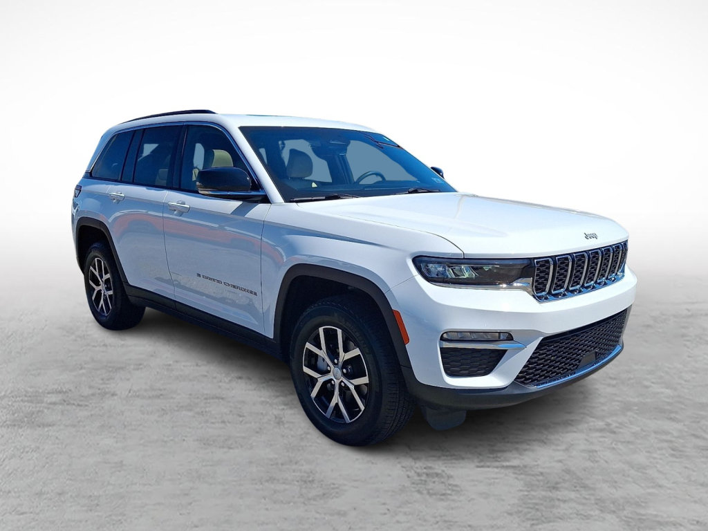 Used 2025 Jeep Grand Cherokee Limited AWD/4WD image 7