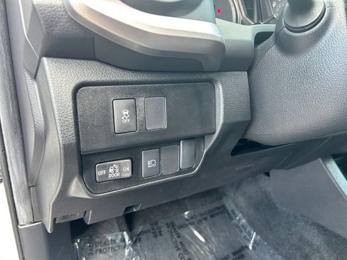 Used 2022 Toyota Tacoma SR5 RWD image 20