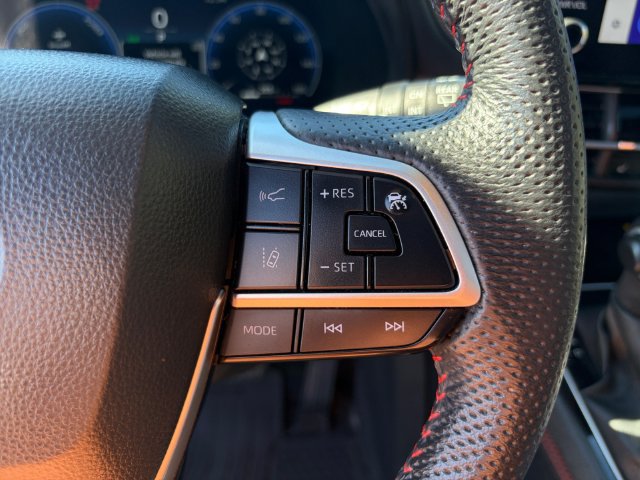 Used 2025 Toyota Sienna XSE w/ XSE Premium Package AWD/4WD image 38