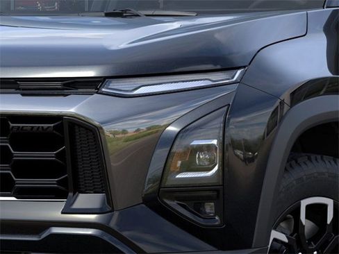 New 2026 Chevrolet Equinox ACTIV w/ Convenience Package III image 10